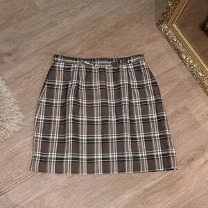 Chic Plaid Mini Skirt in Brown
